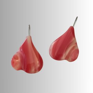 Boucles d'oreilles en galalithe ancienne couleur rose marbrée, fils en inox