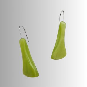 boucles d'oreilles en galalithe ancienne couleur vert anis, fils inox