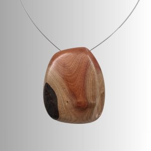 collier en bois de nerprun local